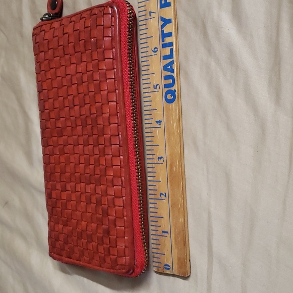 Ashwood Woven Genuine Red Leather Zip Around Wallet 7” x 4” / 17 Card Holder. - Picture 11 of 14
